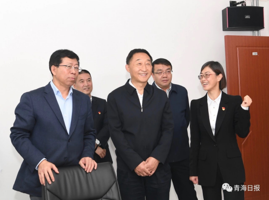 省委副書記、代省長(zhǎng)劉寧在副省長(zhǎng)王黎明等領(lǐng)導(dǎo)的陪同下視察物產(chǎn)集團(tuán)